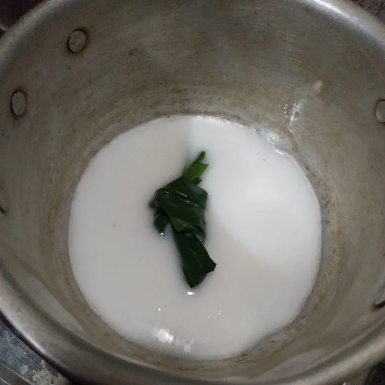 Step 6 Putri Mandi Ubi Ungu