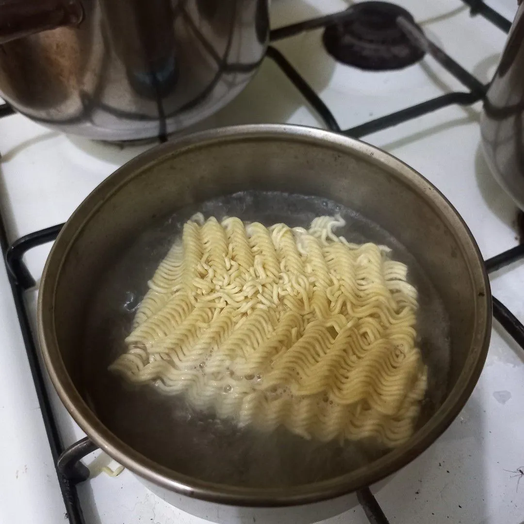 Step 3 Martabak Mie Bumbu Kari Pedas Mini