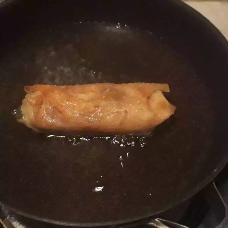 Step 3 Lumpia Isi Pisang Keju