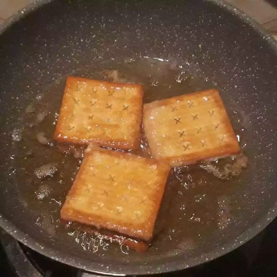 Step 6 Crackers Isi Rogout