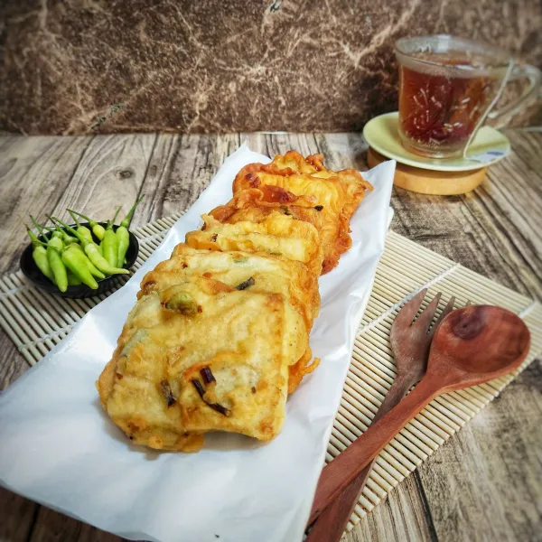 Setelah matang tempe menjes goreng siap disajikan.