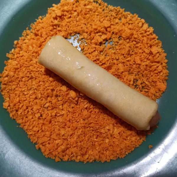 Balur dengan keripik jagung tortila yang sudah hancur.