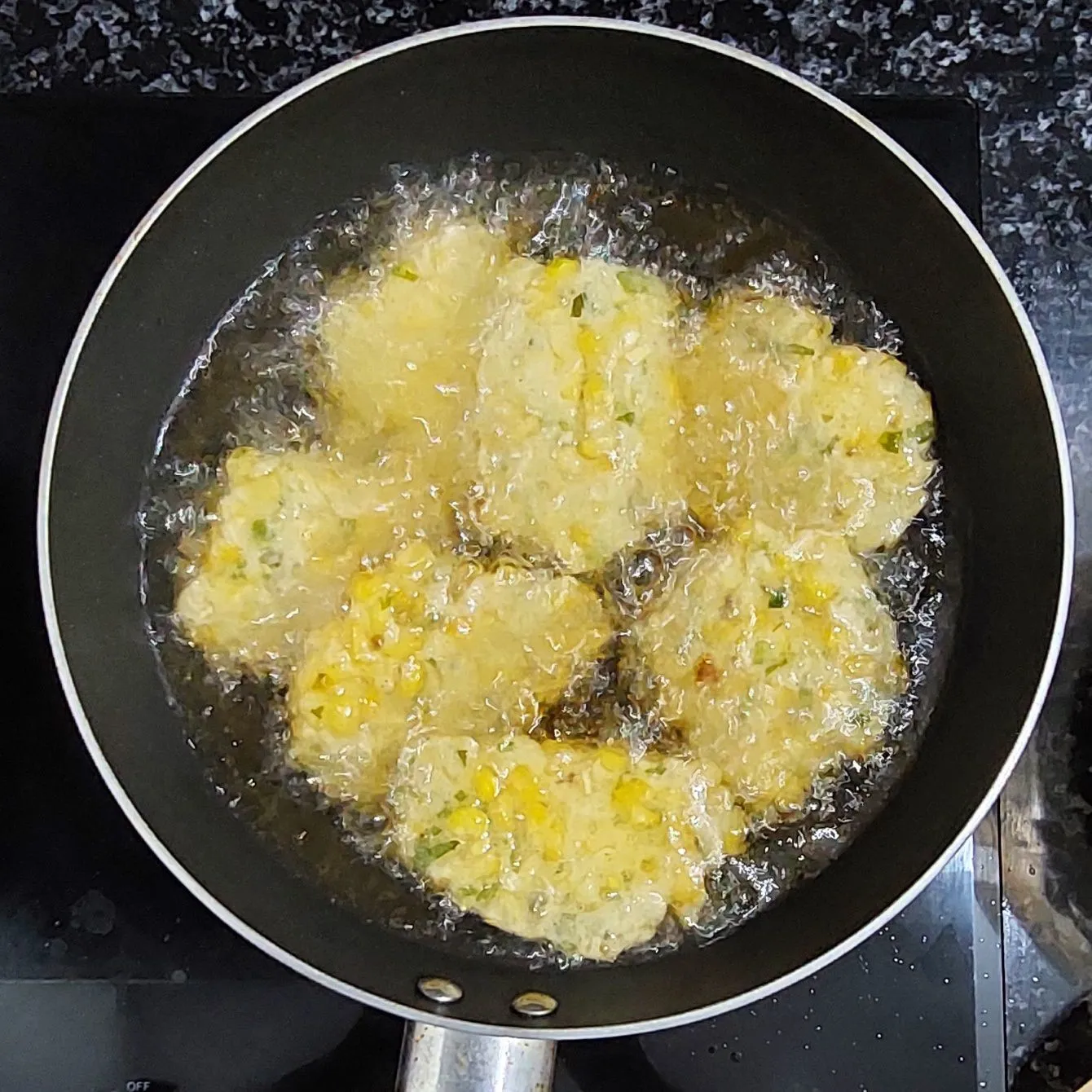 Step 4 Bakwan Jagung #JagoMasakApril
