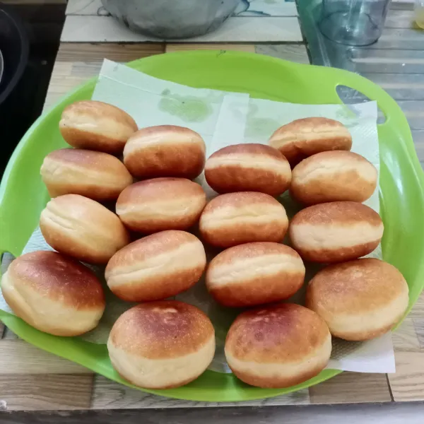 Angkat dan tiriskan. Dinginkan.