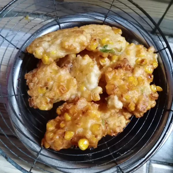 Angkat dan tiriskan. Siap disajikan.