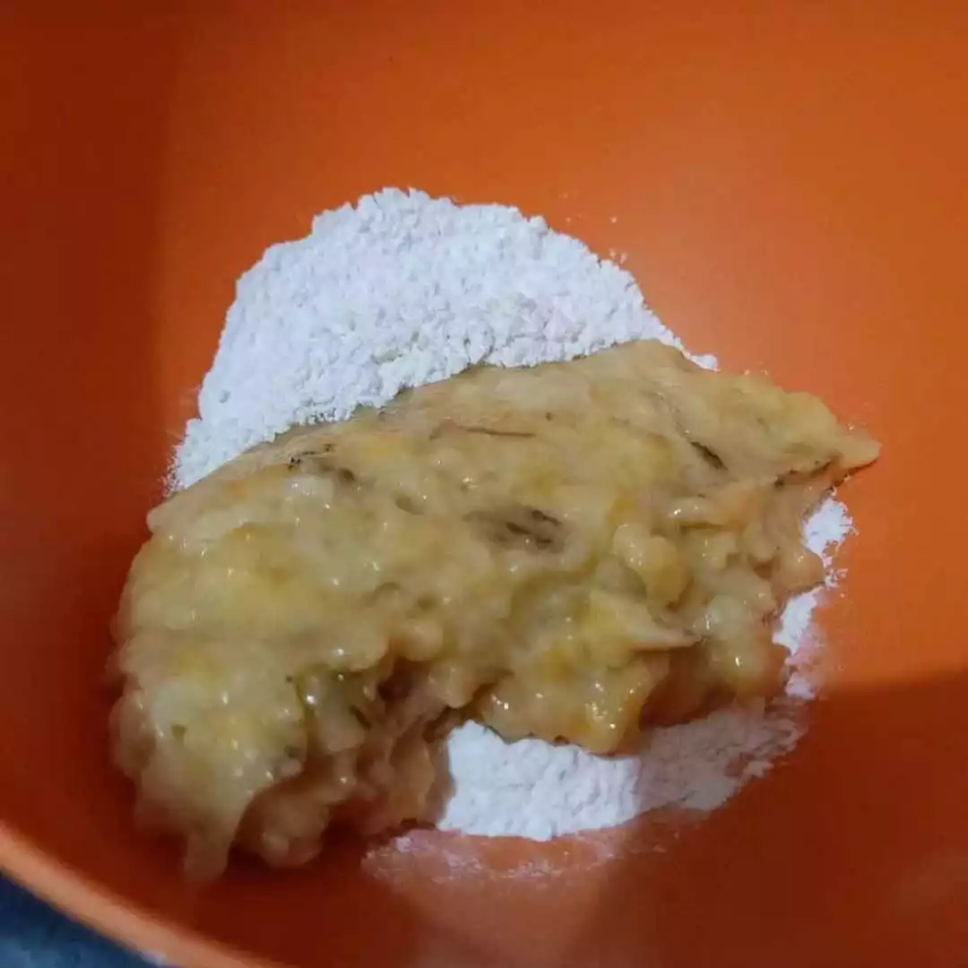 Step 3 Gumpal Pisang