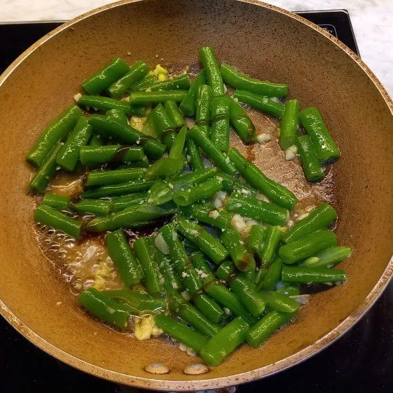 Step 5 Buncis Garlic