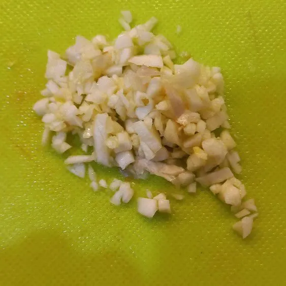 Step 1 Buncis Garlic