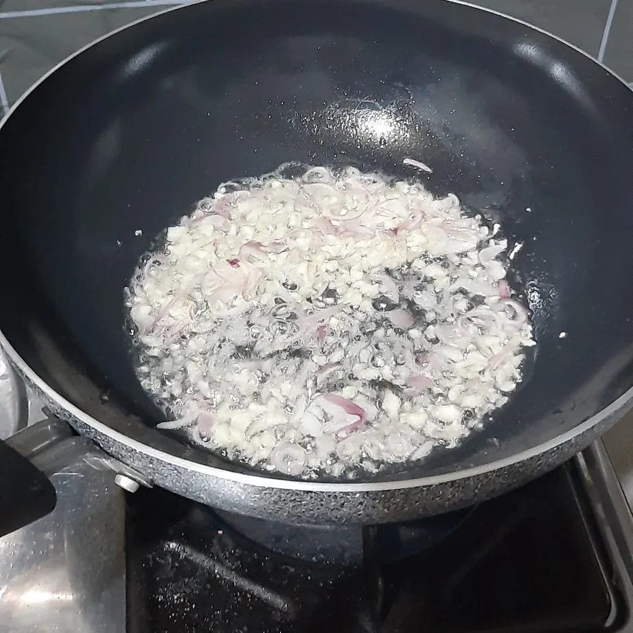 Step 1 Kwetiau Goreng Telur
