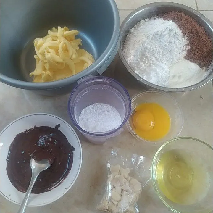 Step 1 Chocolate Almond Cookies