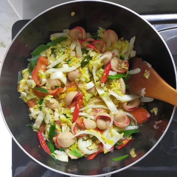 Masak sebentar lalu matikan api.