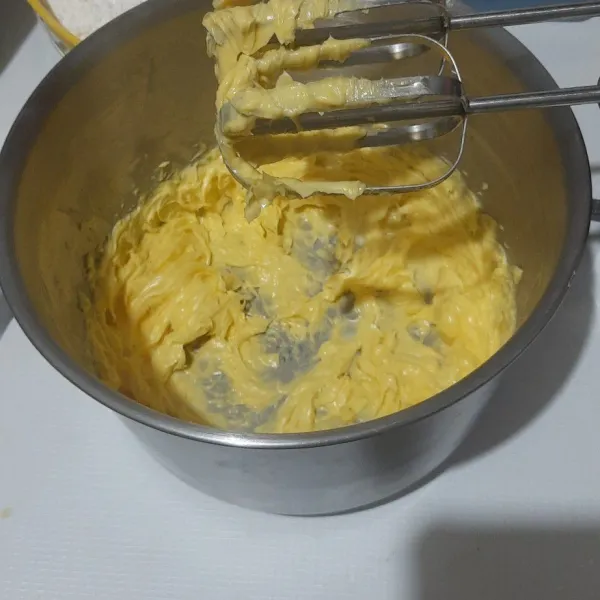 Mixer margarin asal rata.