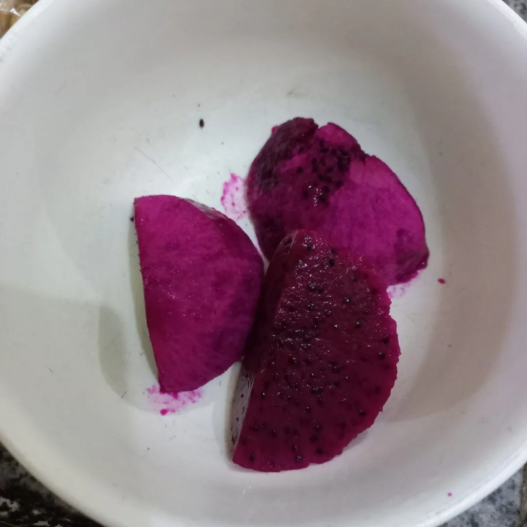Step 1 Puding Buah Naga Susu Keju