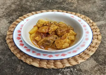 Kare Ayam Kentang