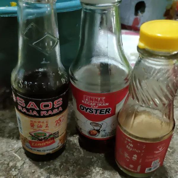 Siapkan bumbu perasa.