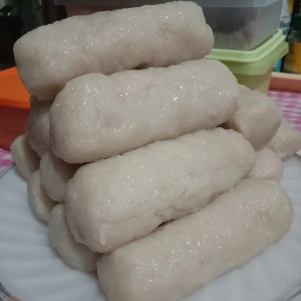 Susun dan dinginkan.
Dapat disimpan di dalam kulkas.