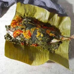 Pepes Peda Daun Singkong