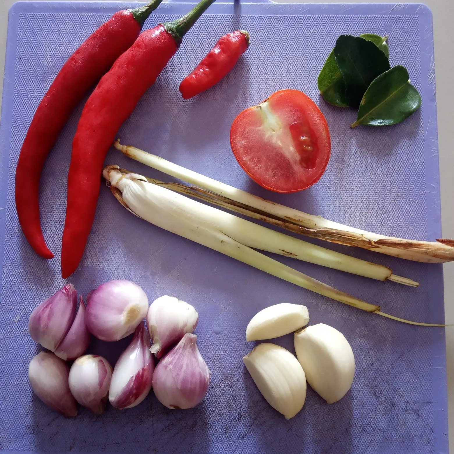 Step 3 Ikan Tongkol Suwir Masak Kemangi