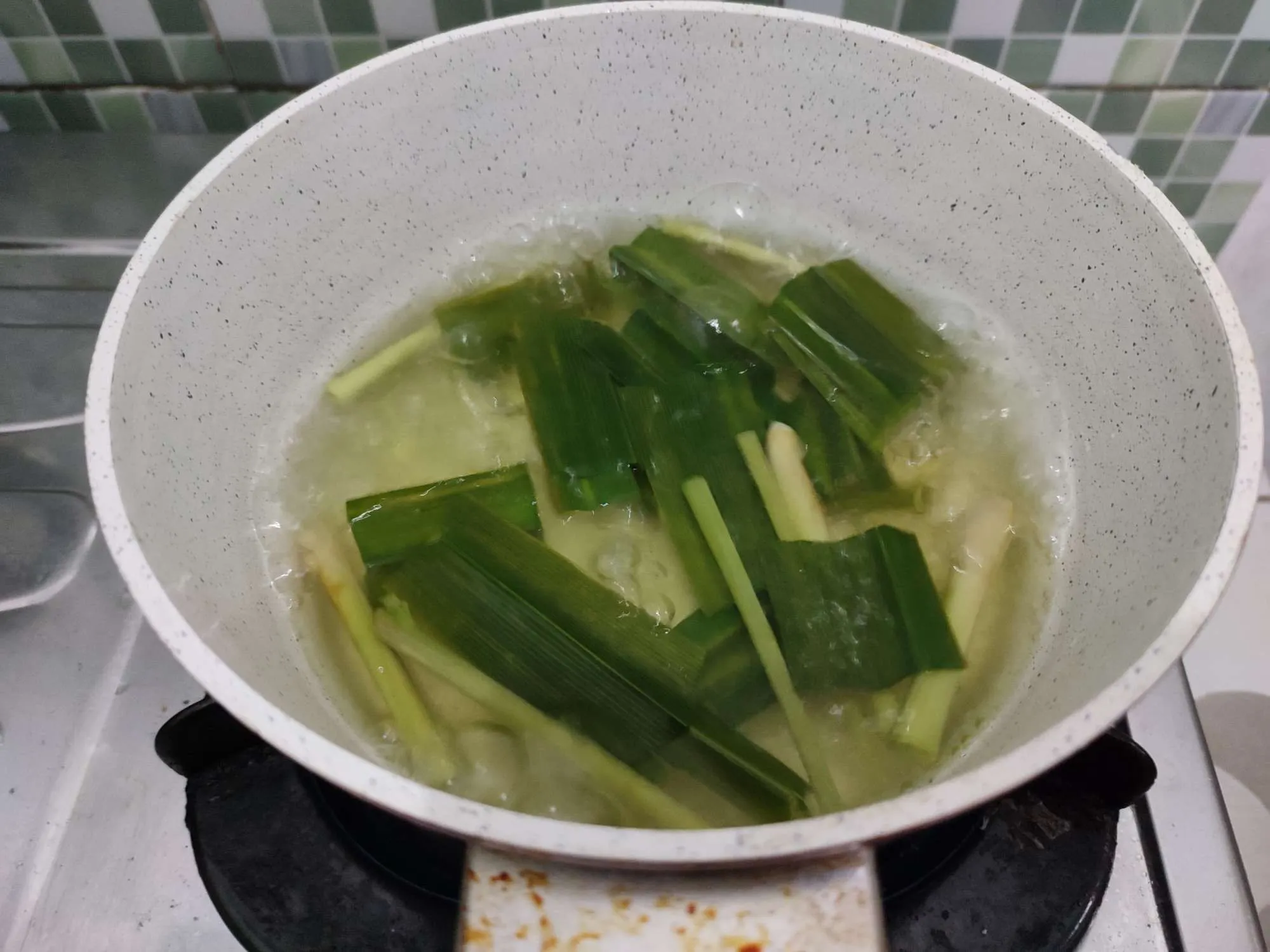 Step 3 Lemongrass Pandan Tea ala Thailand