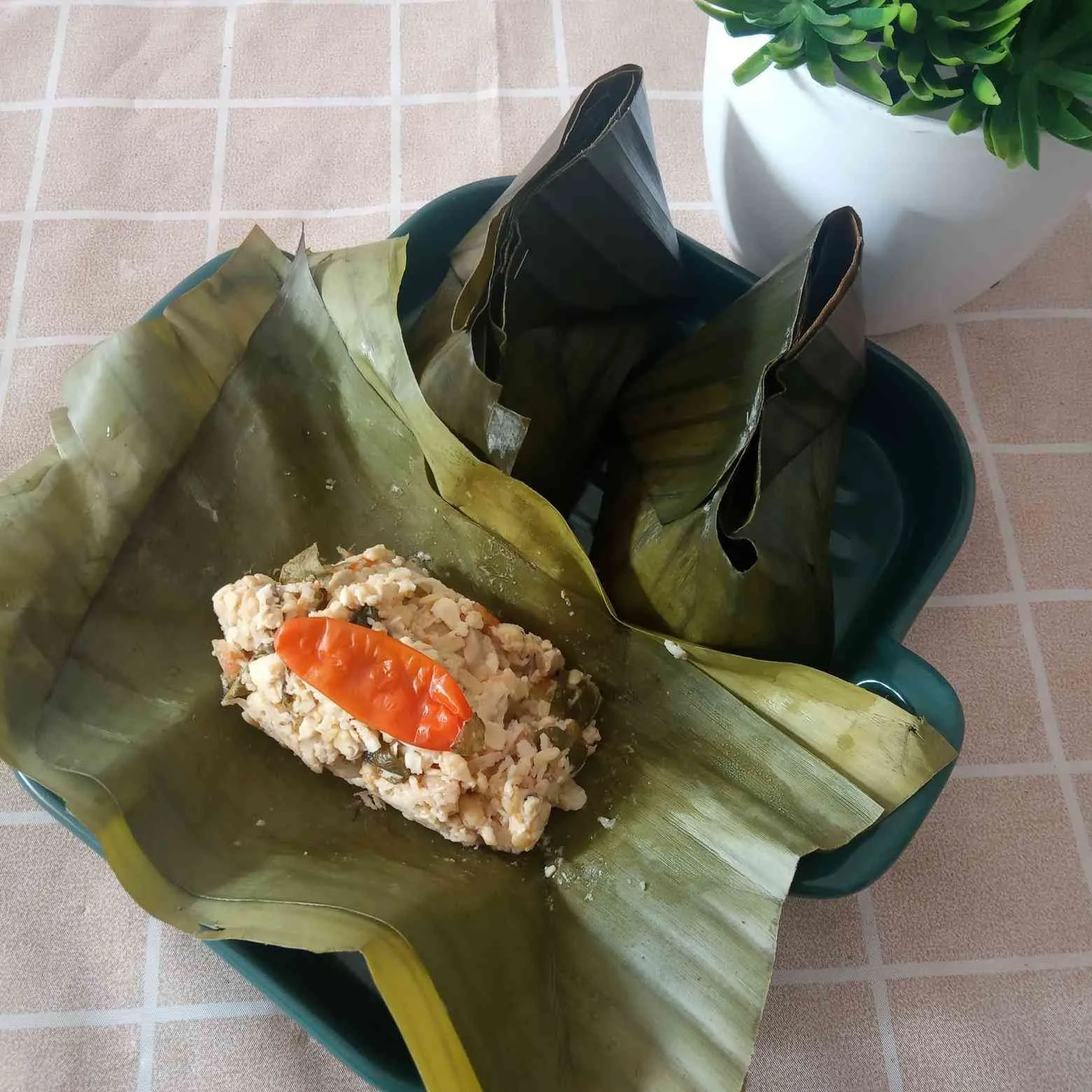 Botok Tahu Tempe Kemangi