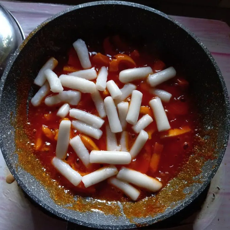 Step 6 Tteokbokki sosis