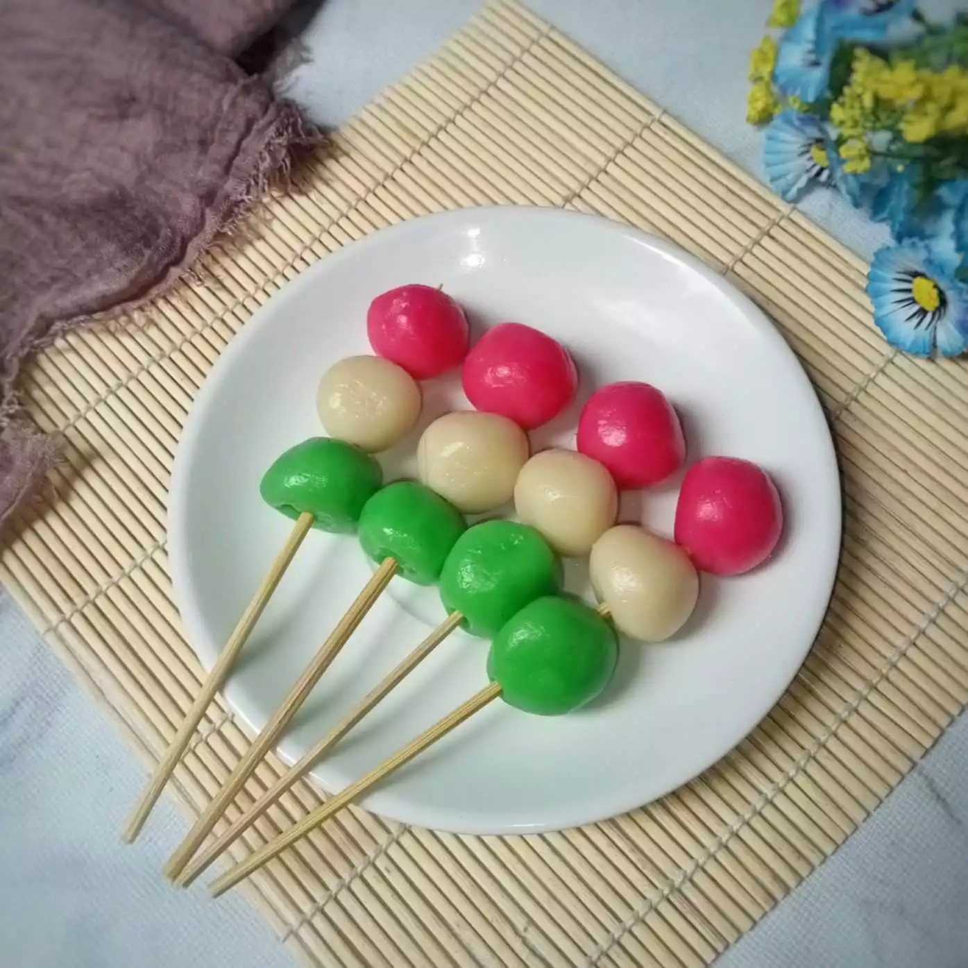 Step 5 Hanami Dango