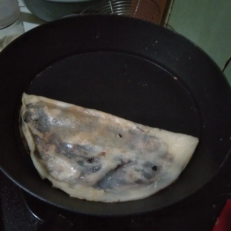 Step 4 Vanila Crepes tabur Wijen