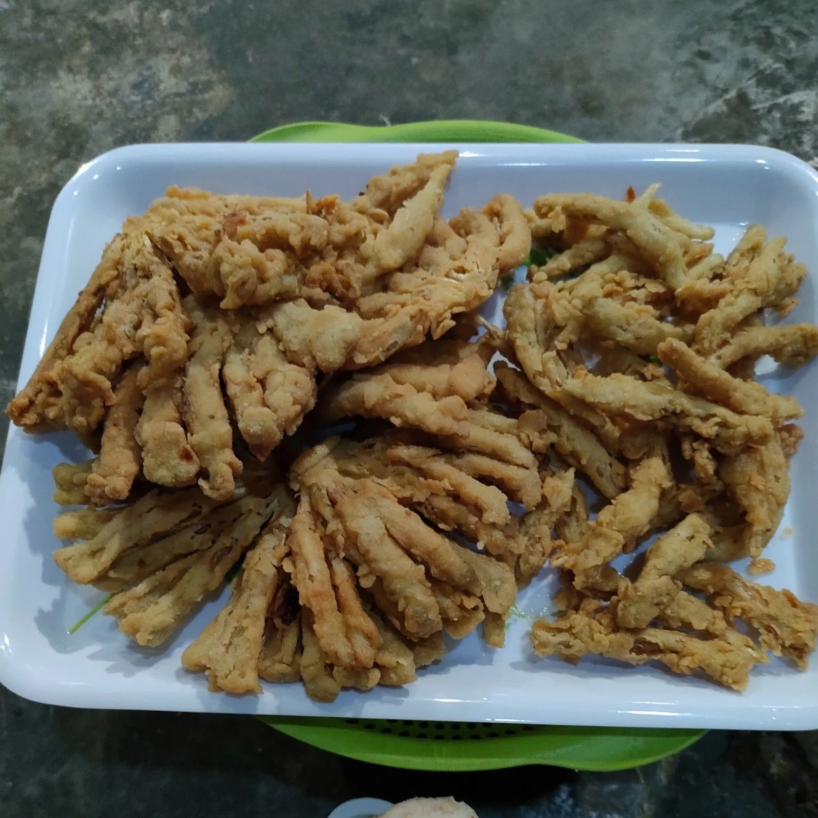 Step 10 Bunga Jantung Pisang Krispi