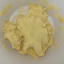 Campur semua bahan kulit pie.