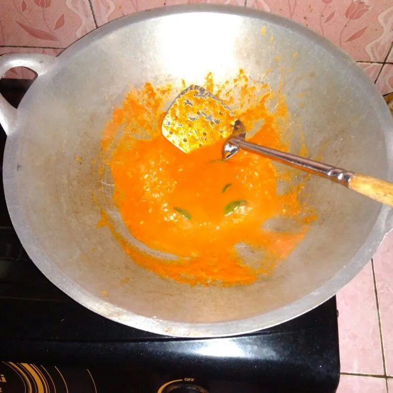 Step 3 Tumis Jengkol dan Kacang Panjang Pedas