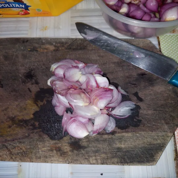 Iris tipis bawang merah
