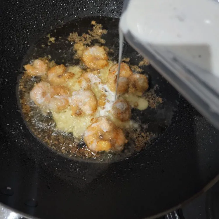 Step 5 Udang Goreng Kremes