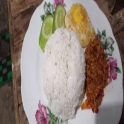 Sego sambel tempe-telor ceplok