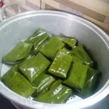 Kukus selama 15 menit sampai matang. Angkat dan dinginkan. Siap disajikan.