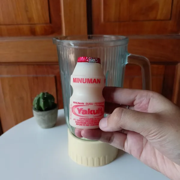 Yakult.