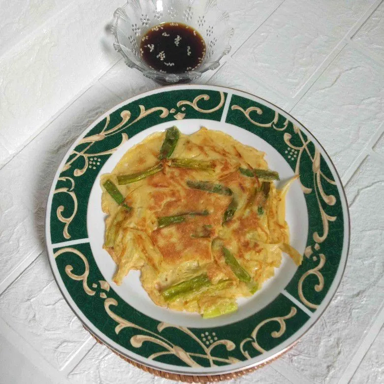 Pajeon (Korean Savory Pancake)