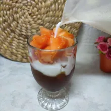Siram dengan santan.