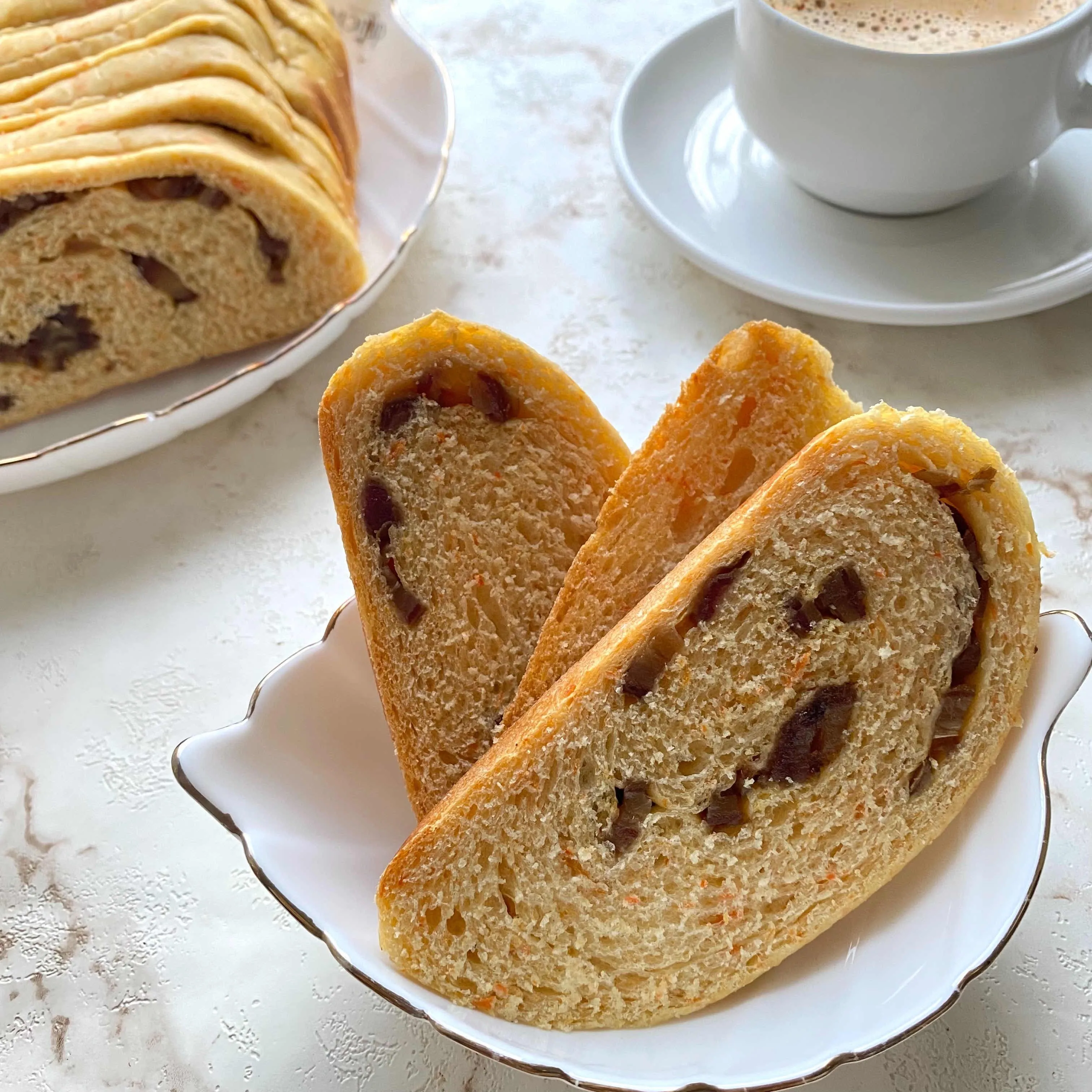 Roti Bantal Wortel Kurma