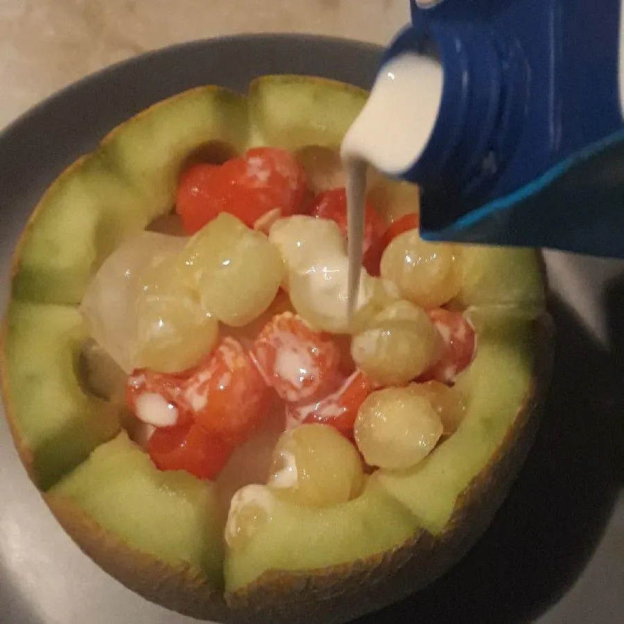Step 5 Es Buah Mangkuk Melon
