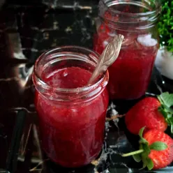 Selai Strawberry