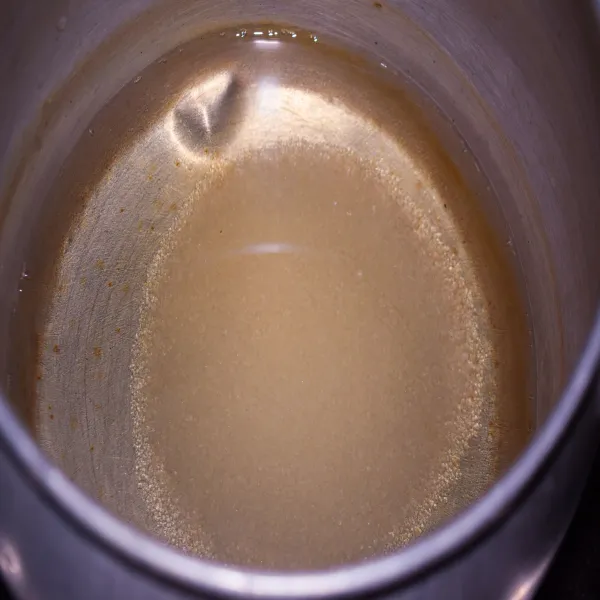 Rebus sirup gulanya, matikan api jika sudah mendidih dan agak mengental.