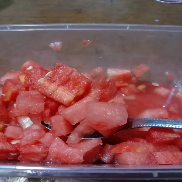 Potong-potong semangka.