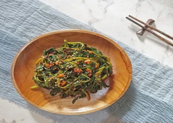Sigeumchi Namul (Korean Spinach) #KoreanFood