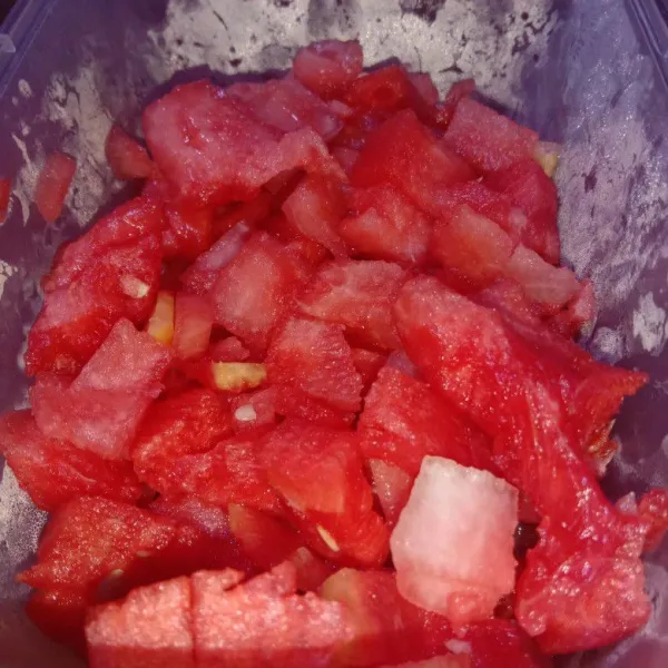 Potong-potong semangka.
