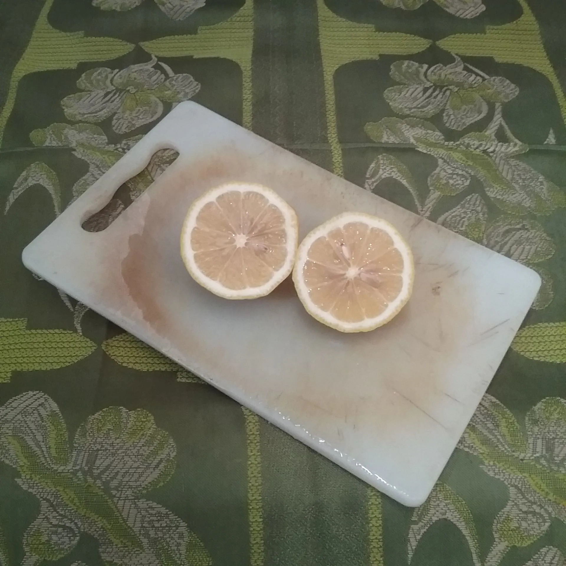 Step 1 Lemon Tea Hangat