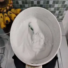 Aduk rata semua bahan bubuk sumsum lalu masak hingga matang, sisihkan.