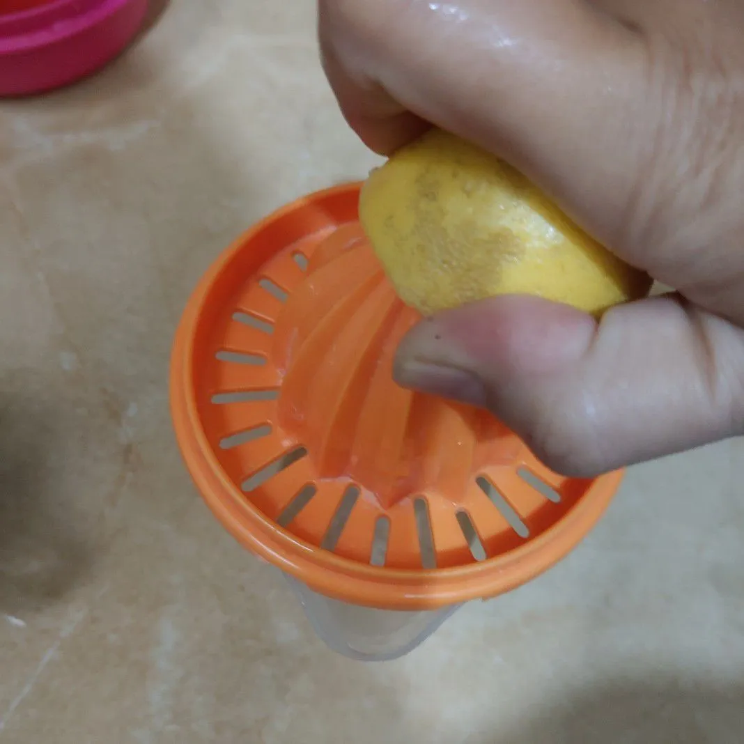 Step 2 Ice Lemon Strawberry