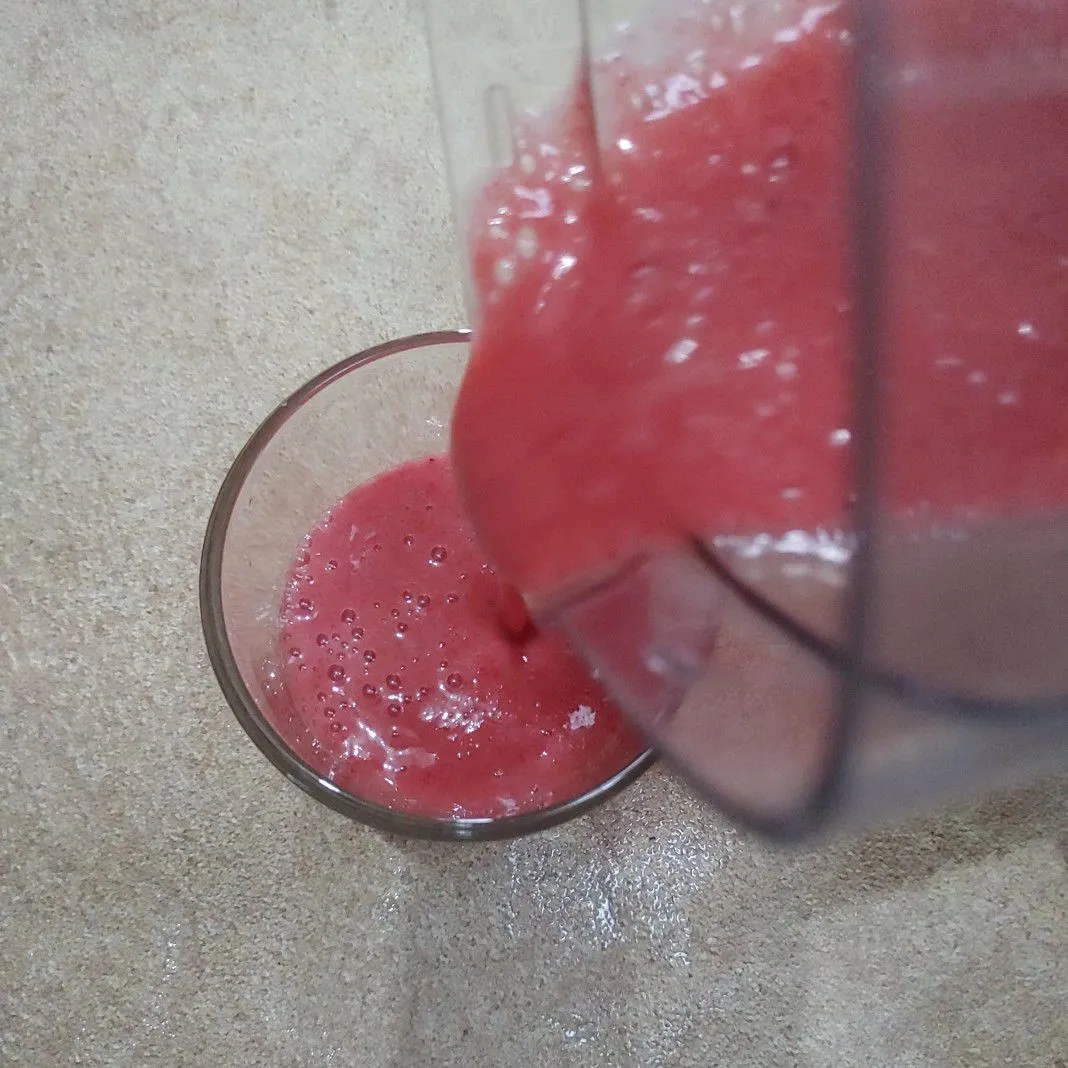 Step 4 Smoothies Strawberry 