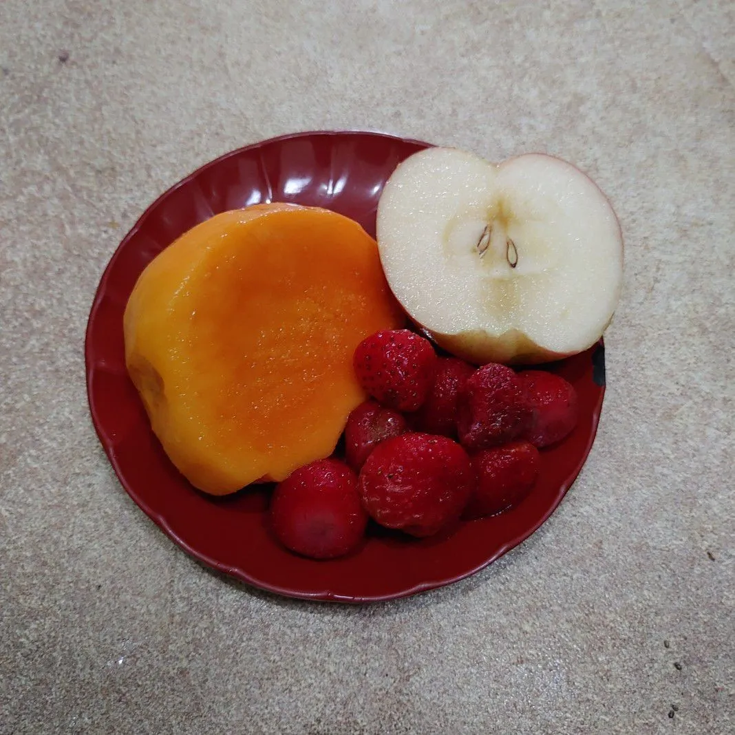 Step 1 Jus Mangga Mix Apel dan Strawberry