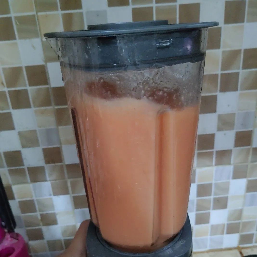Step 4 Jus Mangga Mix Apel dan Strawberry
